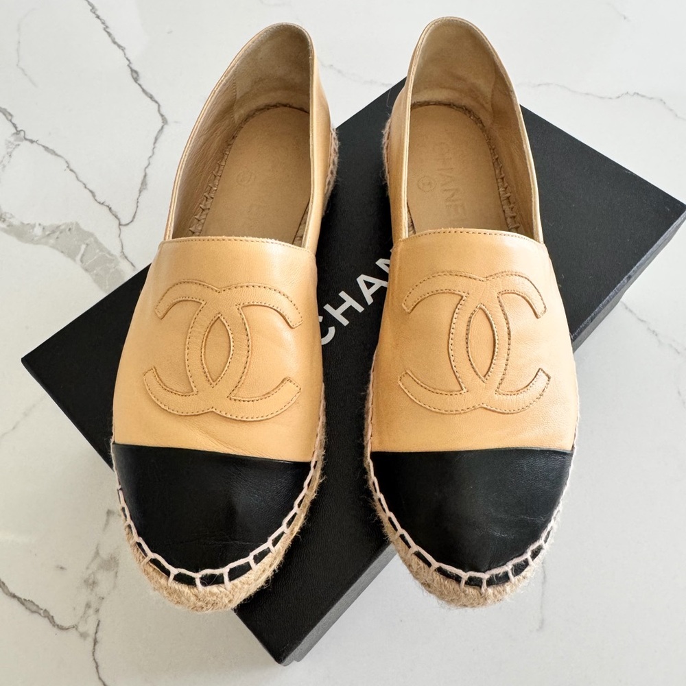 CHANEL Tan and Black Espadrilles Size 37 - Picture 2 of 8